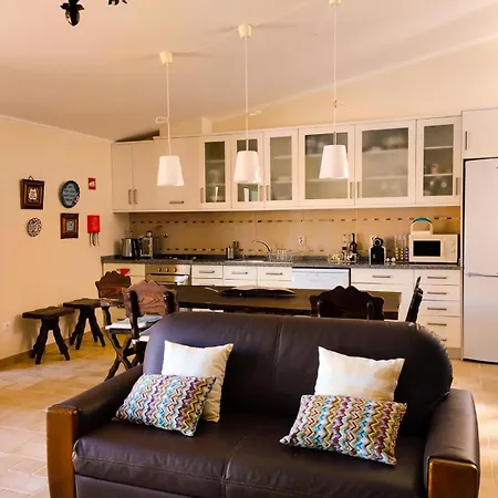 Guest house Casa Andorinhas - - Nazare Alcobaca