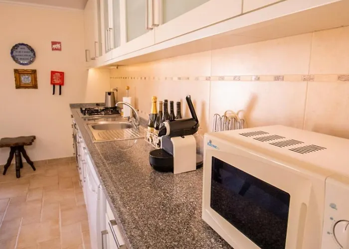 Casa Andorinhas - - Nazare Alcobaca 4* Coz